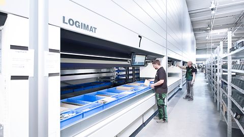 Vertical storage lift LOGIMAT®