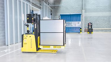 Automated guided vehicle by MoTuM