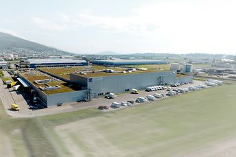 Vue aérienne entrepôt Galexis AG à Niederbipp, Suisse