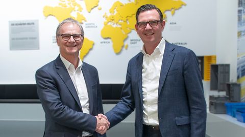 20230127_Handshake_Hummenberger_Bersch_2.jpg