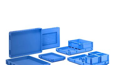 Trays with partition