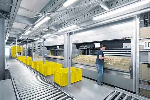 Modul de lift vertical LOGIMAT, rafturi, mezanin, sistem de transport