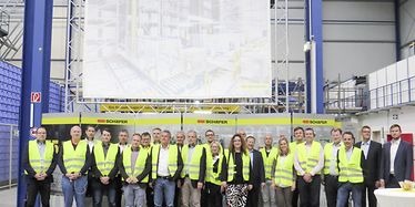 SSI SCHAEFER welcomes 1000th visitor group at technological centre