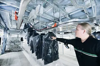 SSI Carrier függesztett szállítópálya rendszer a Stockmann-nál