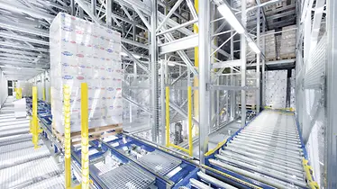 Szállítópálya raklapok számára