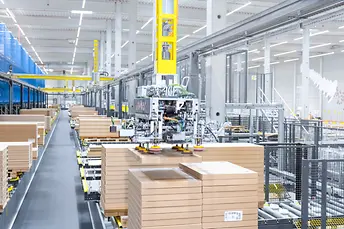 SSI Flat Pack lapos áruk komissiózása portálrobottal