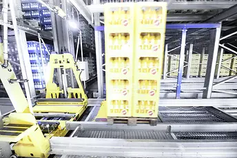 Minden folyosón négy SLR működik