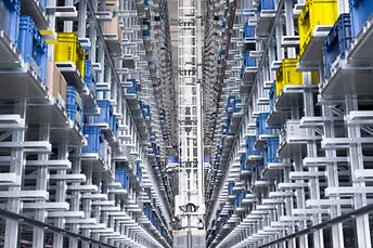 SMC - Schäfer Miniload Crane: kisáru betároló daru