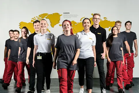 Karrier az SSI SCHÄFER-nél