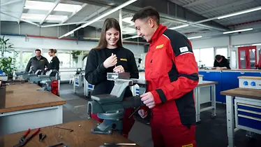 Karrier az SSI SCHÄFER-nél