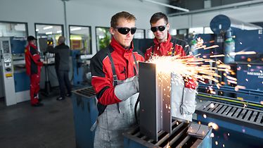 Karrier az SSI SCHÄFER-nél