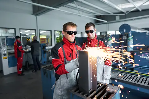 Karrier az SSI SCHÄFER-nél