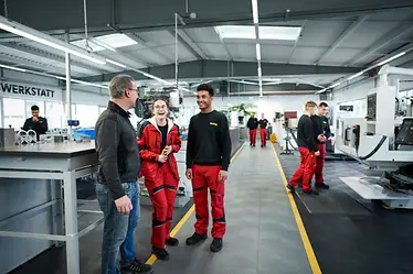 Karrier az SSI SCHÄFER-nél