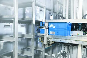 Magazynowanie skompletowanych pojemników do obszaru buforowego w dm