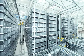 Schäfer Miniload Crane – układnica do pojemników, kartonów i tac