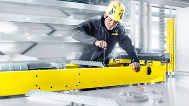 Vertical Lift Module LogiMat® - Assembly / Maintenance