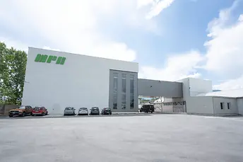 MPE Plastics case study, MRS, AGVs, PE solution