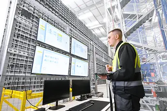 Raktári karbantartás a Boohoo-nál