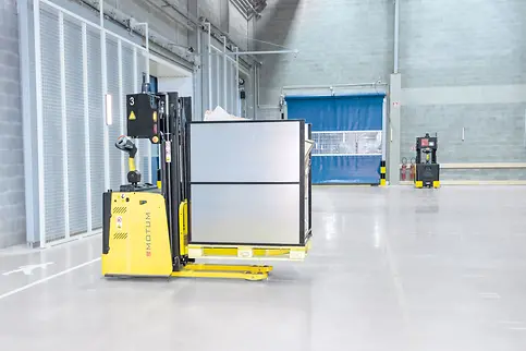 Automated guided vehicle by MoTuM