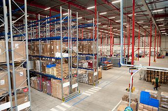 PR600 palletracking warehouse_02.jpg