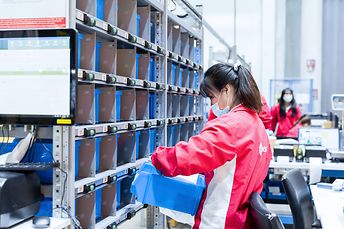 Putwall system used to improve order fulfillment accuracy