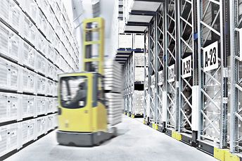 Mobile shelf for pallets and heavy loads