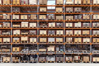 PR 600 Palettenregale bei Hardinge Kellenberger AG, Schweiz