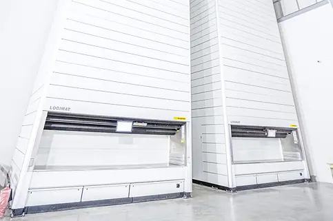 Full height of vertical lift modules 