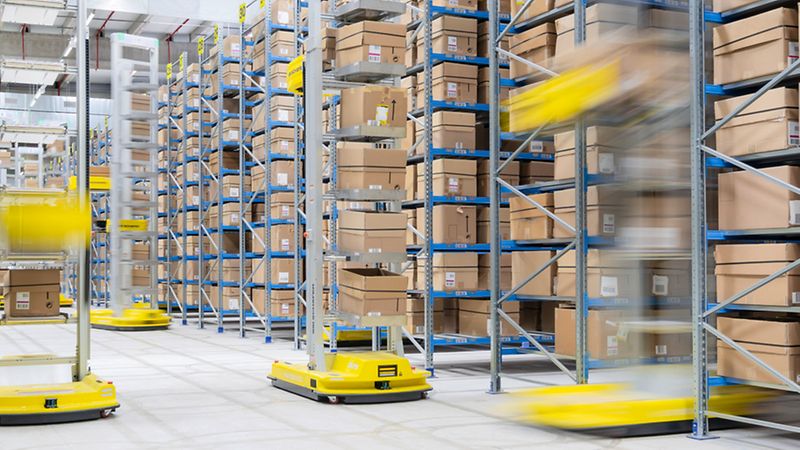 Rackbot Systems: Autonomous Solutions for Efficient Picking | SSI SCHAEFER