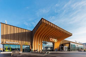 mediathek_supermarkt_aussenansicht_2