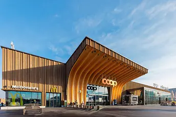 mediathek_supermarkt_aussenansicht_2