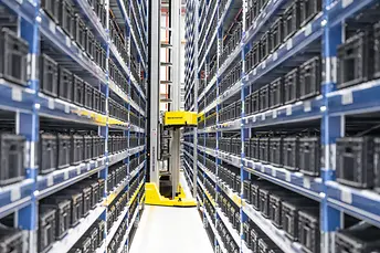 RackBot raktári robot