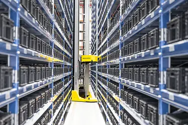 313_v2_Rackbot_alley