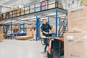 Galériás raktári tárolórendszer