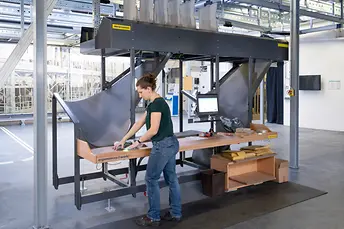 225_Entladung_zuschnitt