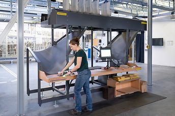 225_Entladung_zuschnitt