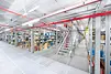 Escalier mezzanine et rayonnage