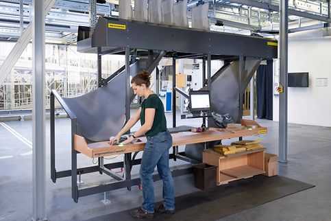 225_Entladung_zuschnitt