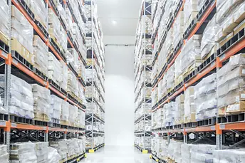 07_ABU_mobile-pallet-racks_aisle2