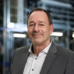 09-Elmar-Issing-1874