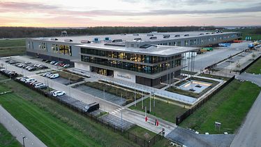 012_building_outside