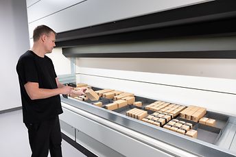 525_LOGIMAT_goods-out