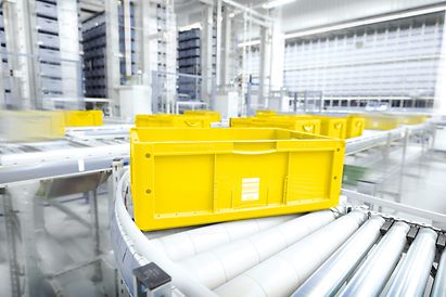 Conveyor technology for totes