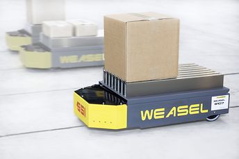 Automated Guided Vehicle WEASEL with carton